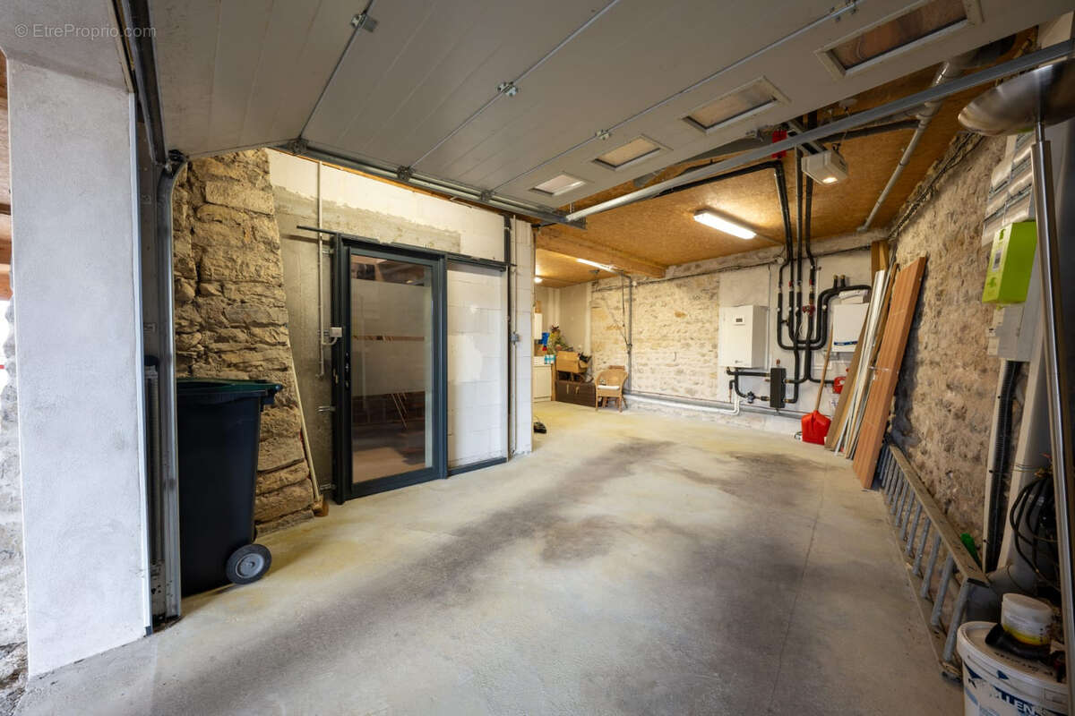 Maison à SAINT-DENIS-EN-BUGEY