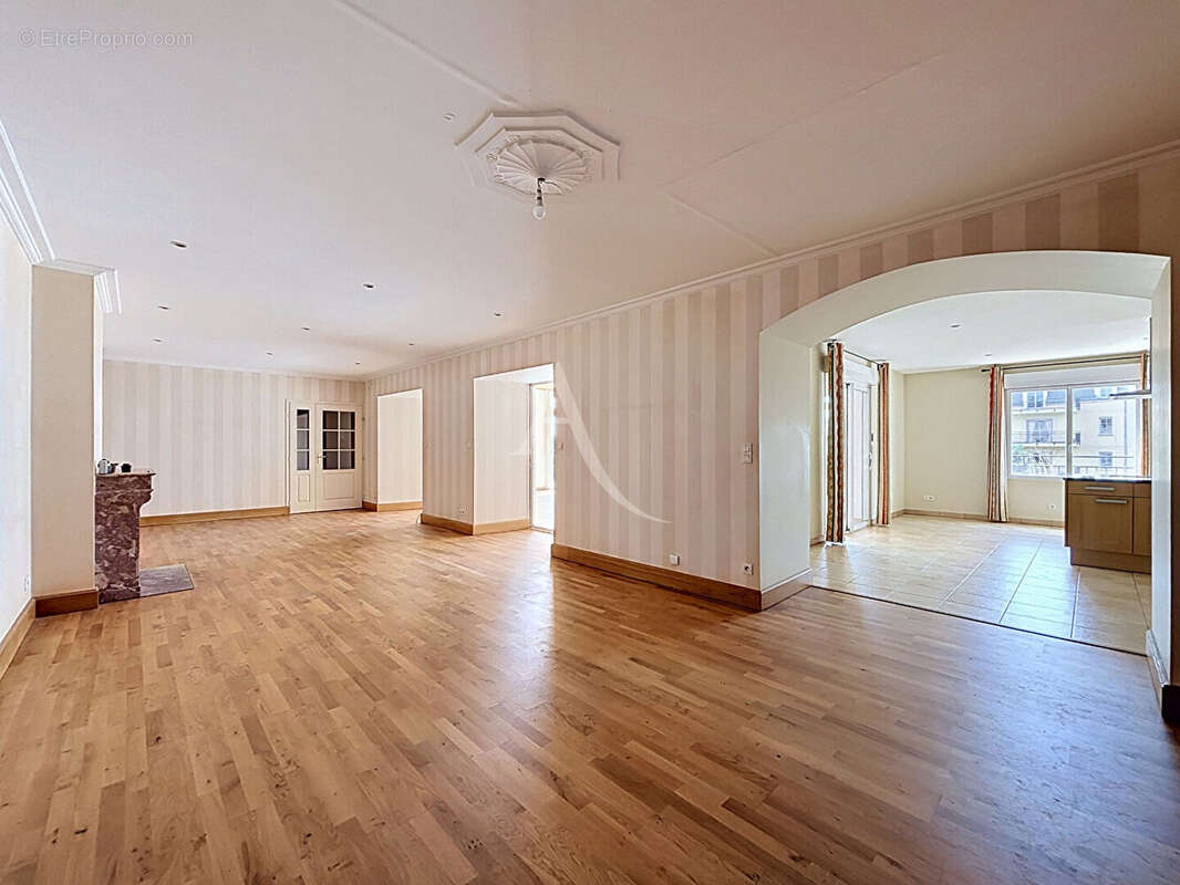 MaisonChateau Gontier Sur Mayenne 5 pièce(s) 180 m2 - photo 4