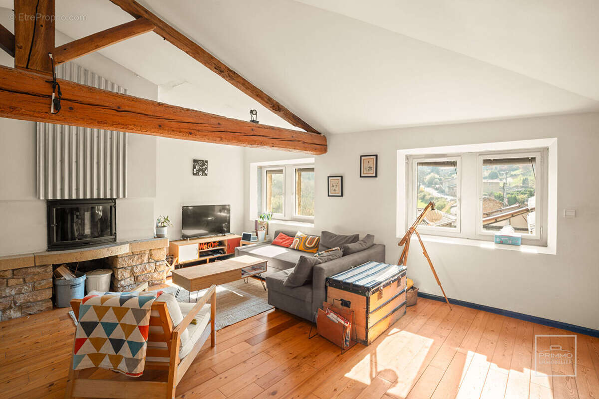 Appartement à POLEYMIEUX-AU-MONT-D'OR