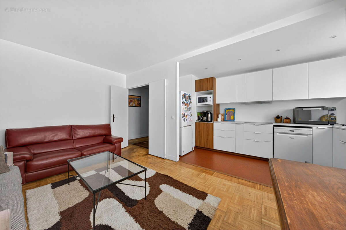 Appartement à PARIS-20E
