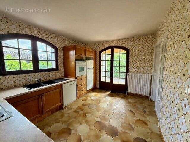 Maison 224 m² à Lunel  - photo 3