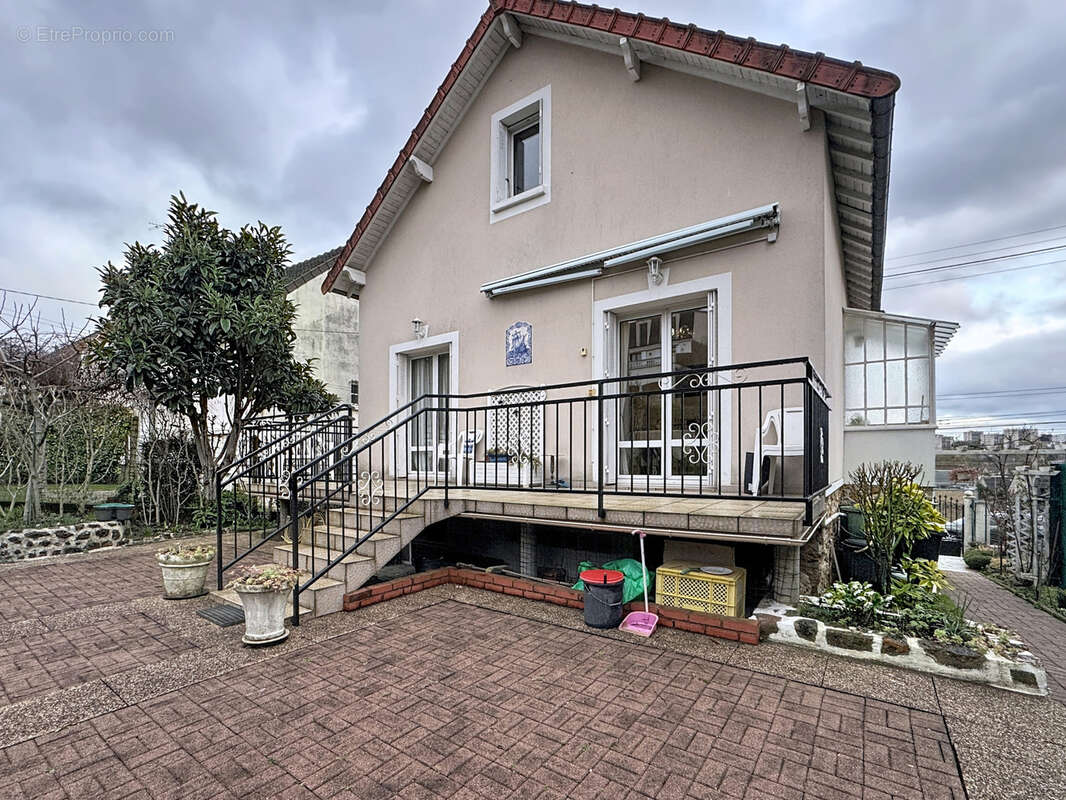 Maison à SAVIGNY-SUR-ORGE