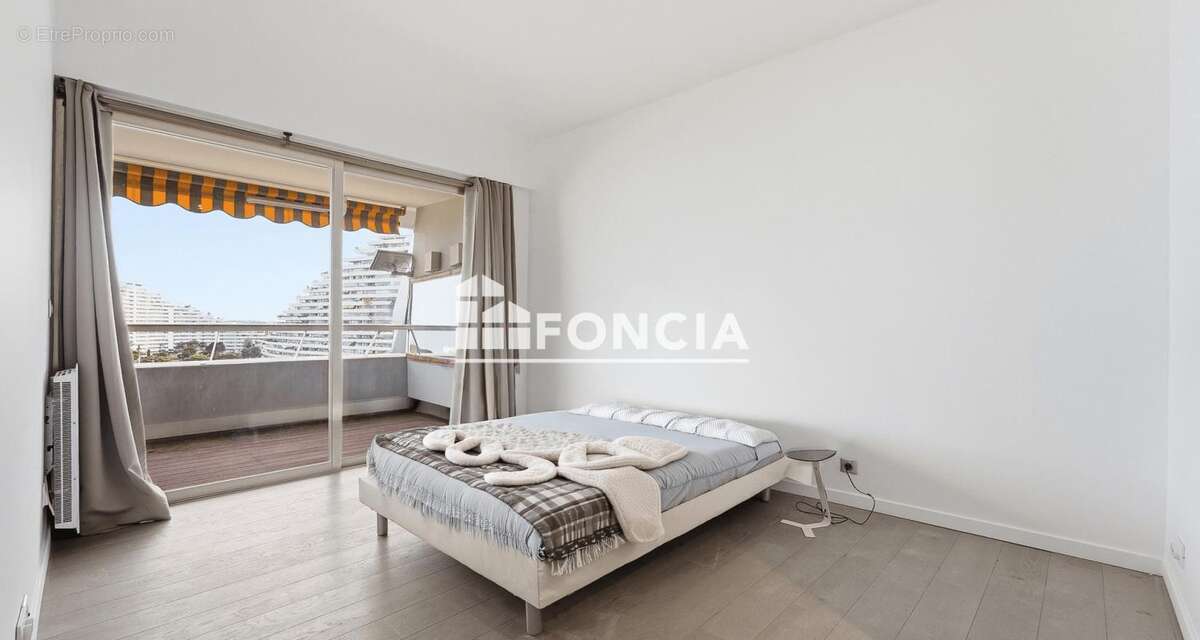 Appartement à VILLENEUVE-LOUBET