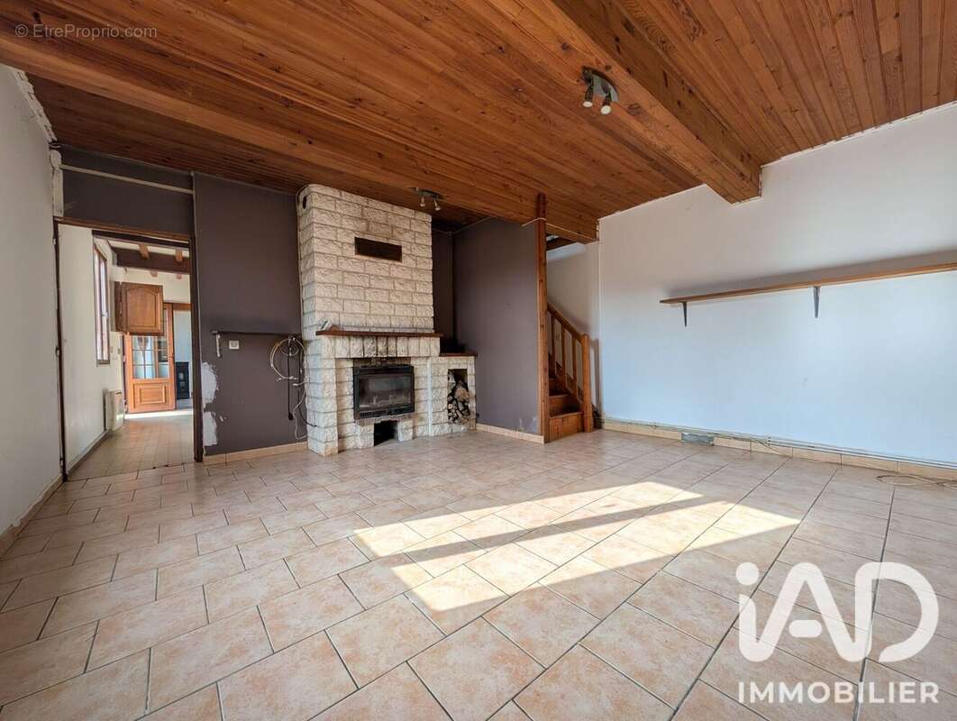 Maison 103 m² à Haudricourt  - photo 2