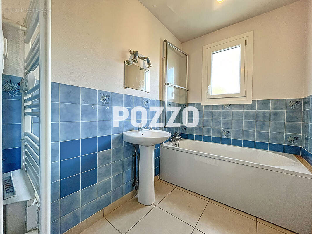 A VENDRE - Maison de 107.35 m² - proche de condé sur vire - photo 7