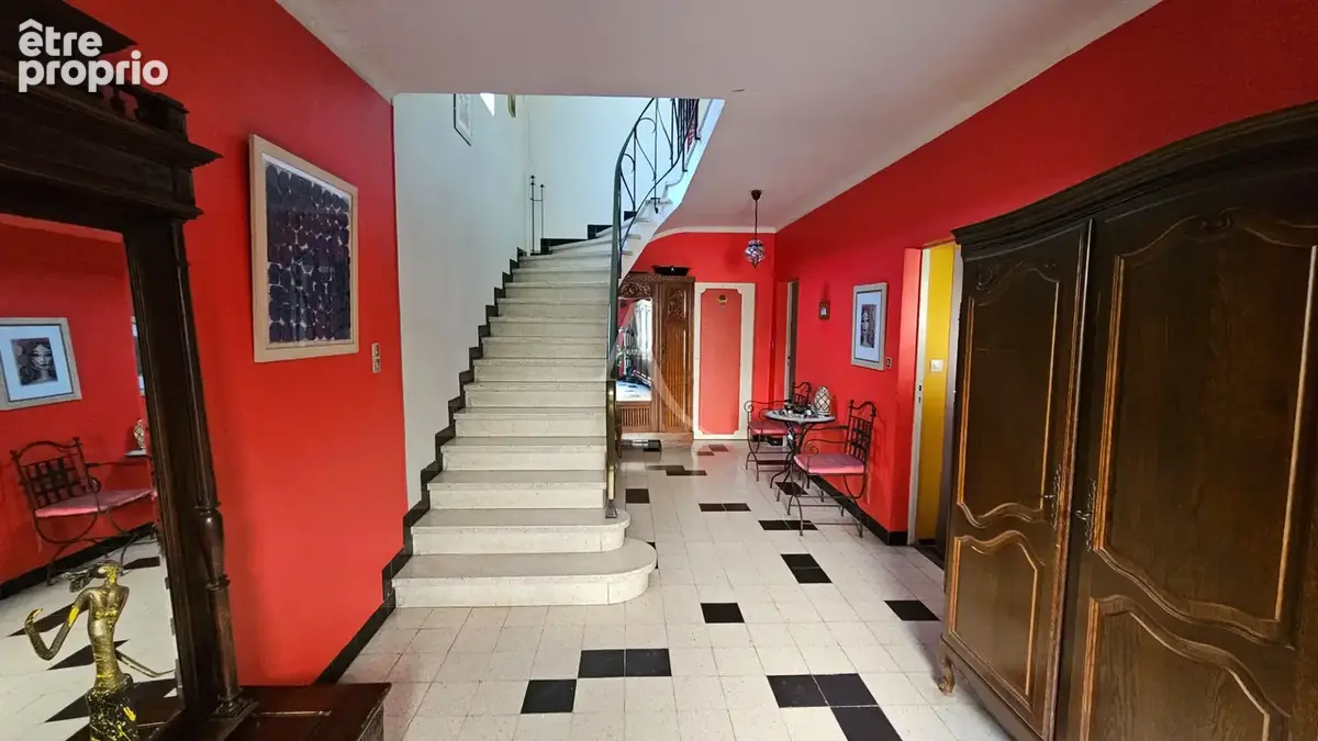 Maison Nimes 8 pièce(s) 211 m2 - photo 4