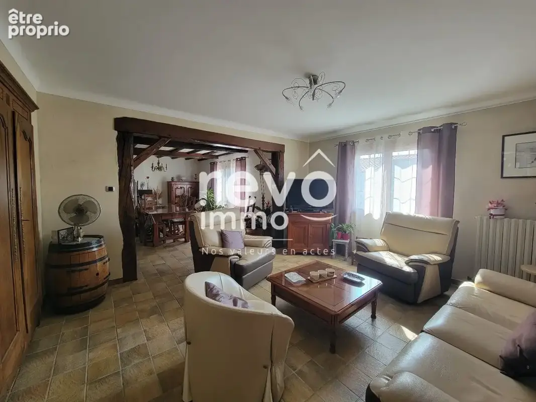 Maison 180 m² à Saint-Christophe-La-Couperie  - photo 3