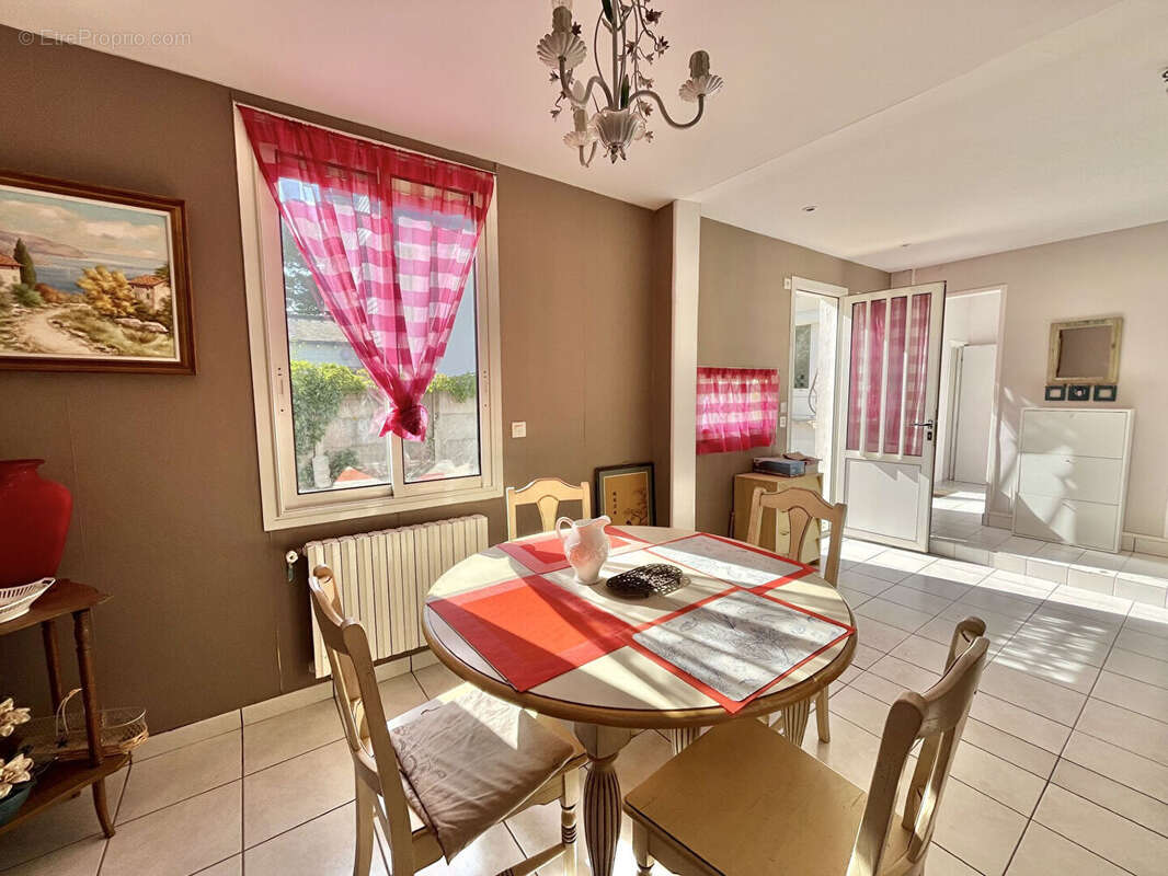 Maison La Baule GUEZY - 6 pièce(s) 93 m2 + 25m2 de sous sol - photo 2