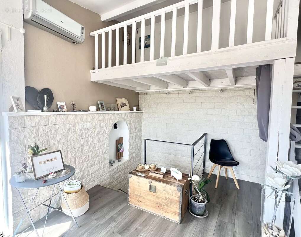 Maison à CAMPS-LA-SOURCE