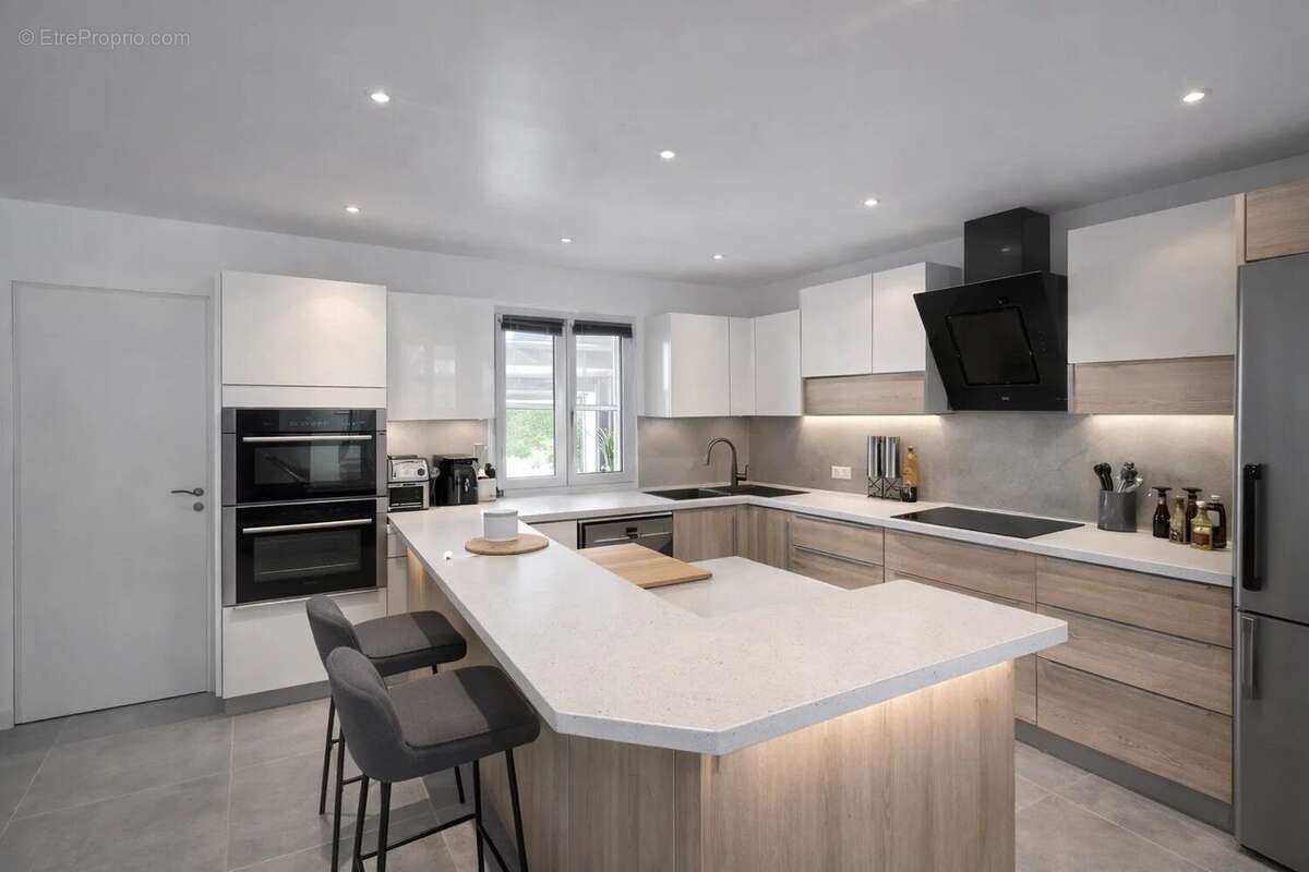 Maison à SAINT-MAXIMIN-LA-SAINTE-BAUME