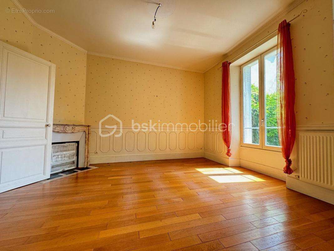 Maison à BOISCOMMUN