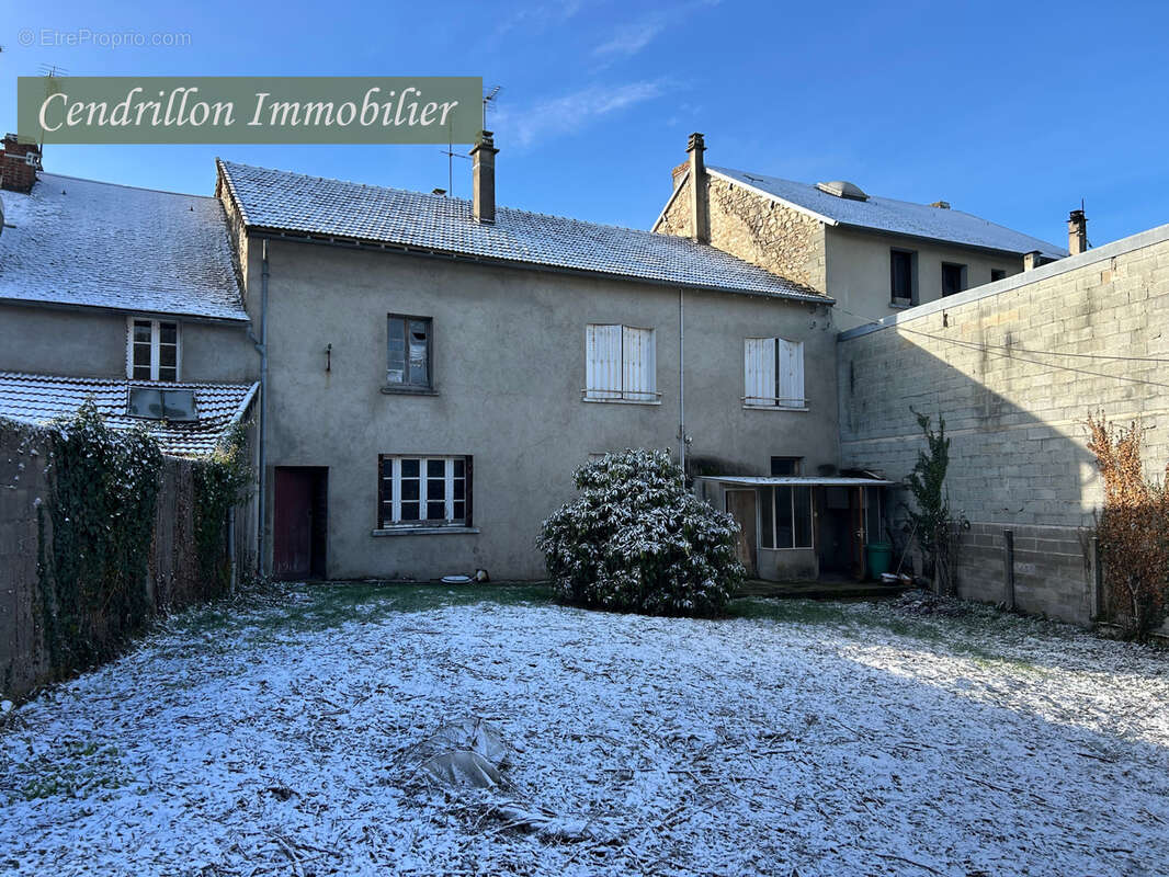 Maison à SAINT-DIZIER-LEYRENNE