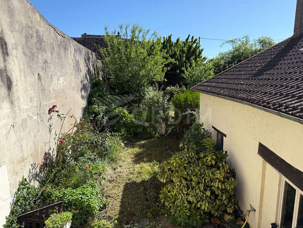 Maison à BONNY-SUR-LOIRE