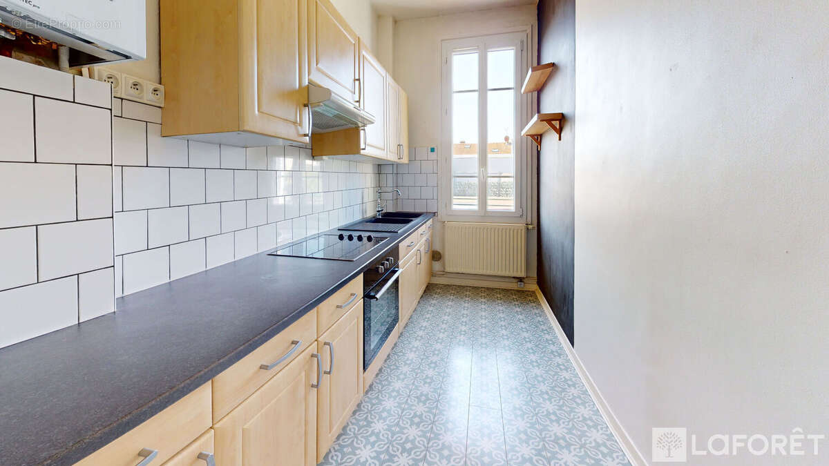 A vendre, Reims secteur Avenue de Laon 3 pièce(s) 54.05 m2 avec cave et grenier. - photo 4