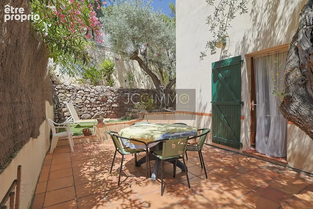 villa individuelle T5 de 117 m2 avec piscine et belle vue dégagée - photo 10