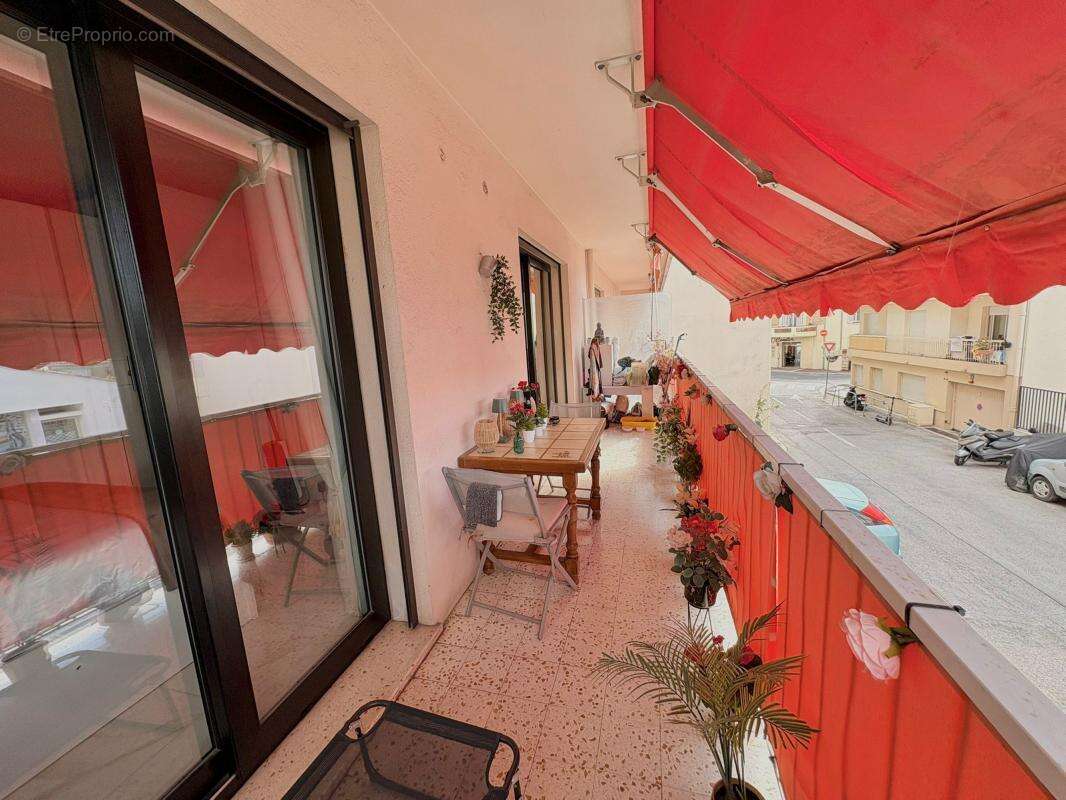 Appartement à LE CANNET