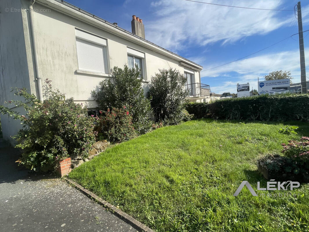 Maison à LES HERBIERS