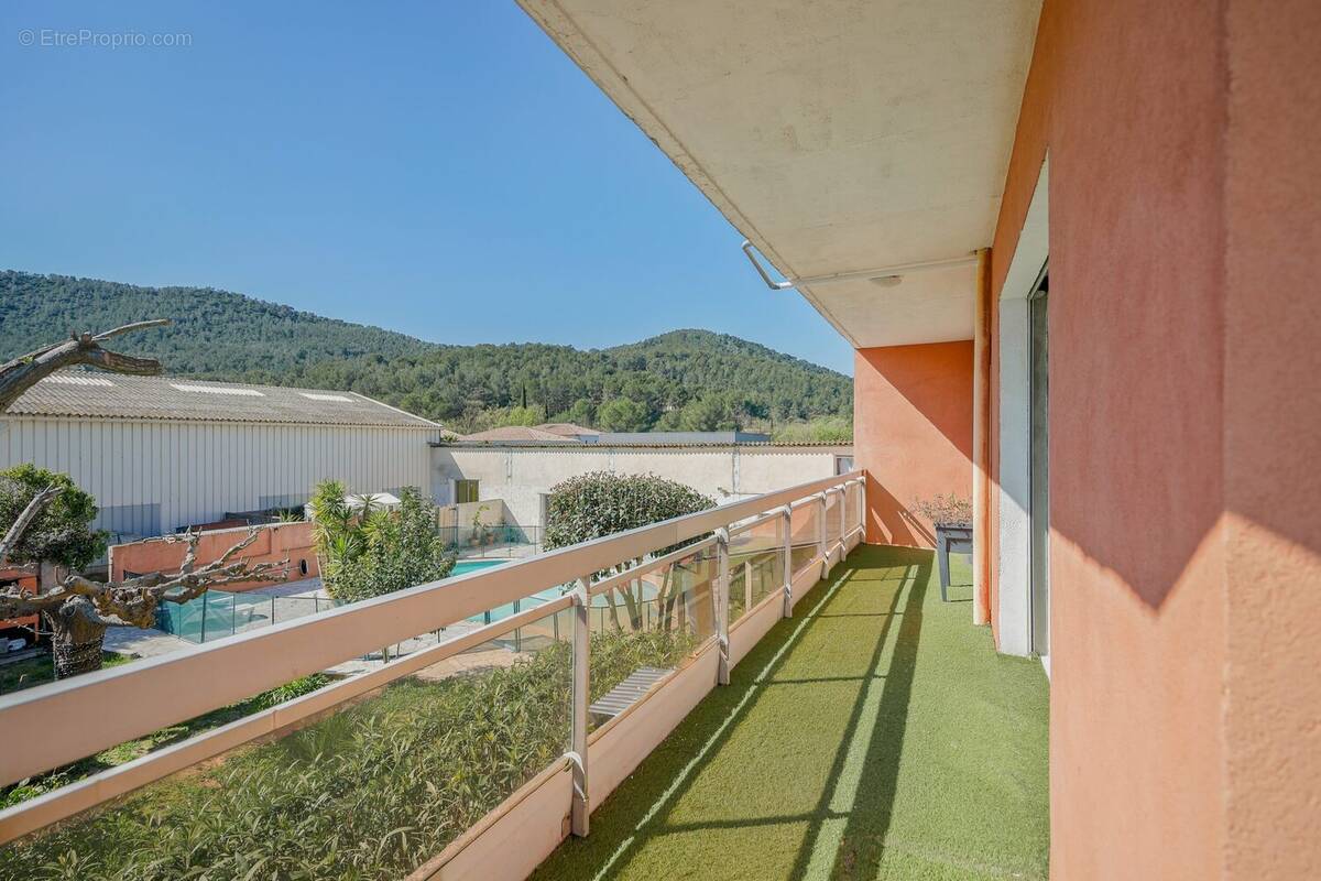 Appartement à HYERES