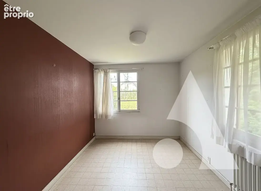 Maison Bouilly 8 pièce(s) 235 m2  5 chambres 5730m2 terrain - photo 5
