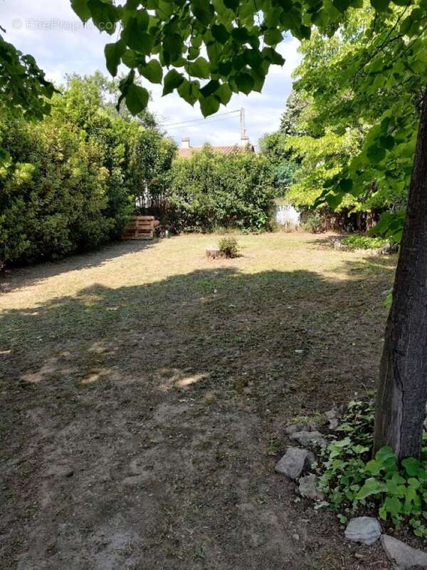 Terrain à CHATEAUNEUF-LES-MARTIGUES