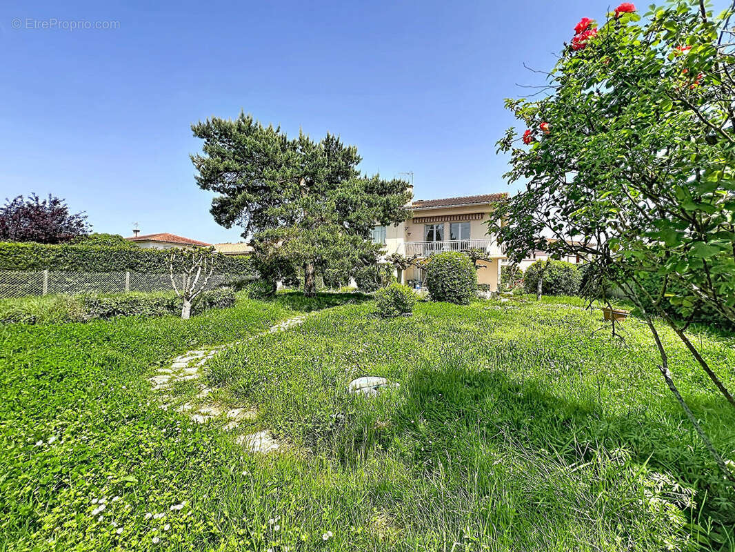 Maison à SAINT-ORENS-DE-GAMEVILLE
