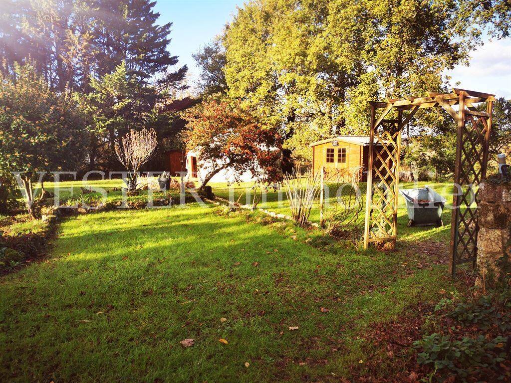 Maison à MONTCARET