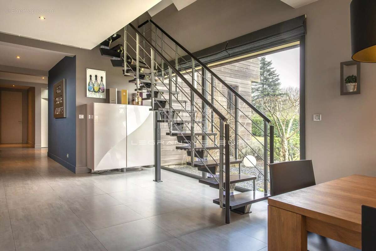 Maison à FONTAINEBLEAU