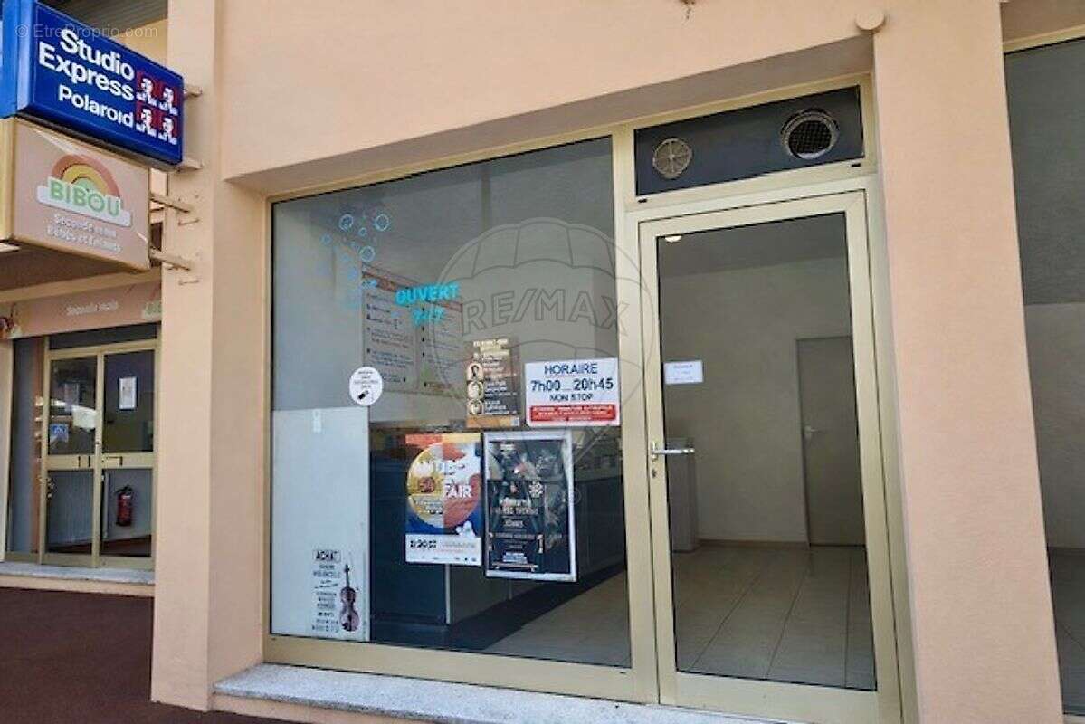 Commerce à VILLENEUVE-LOUBET