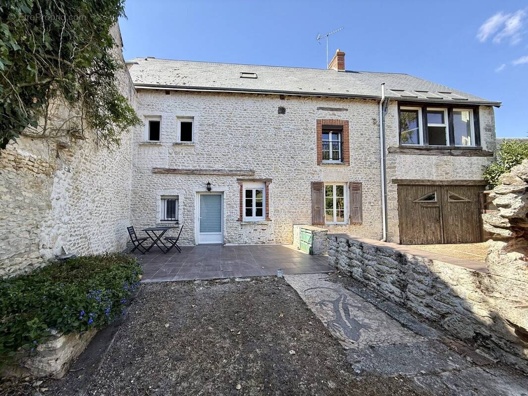 Maison à COINCES