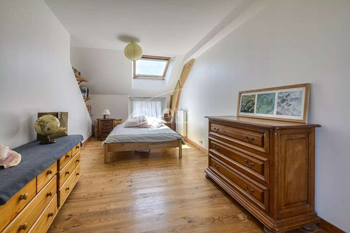 Nantes Perverie - Impasse privée - Belle maison familiale années 30 -7 chambres + locatif ou bureaux - photo 15