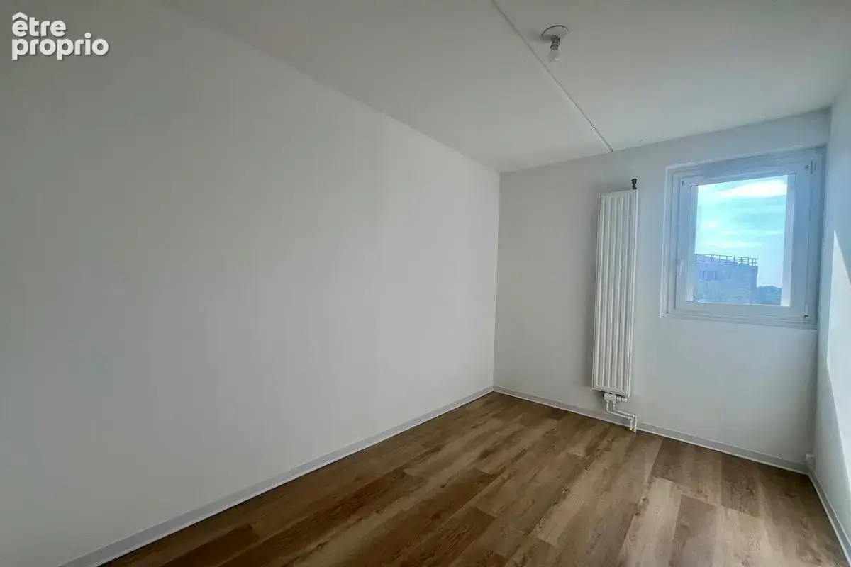 Rare à la vente T5 de 100m² au 4ième et dernier étage sans ascenseur lumineux entièrement rénové aix ouest proche commodités - photo 2