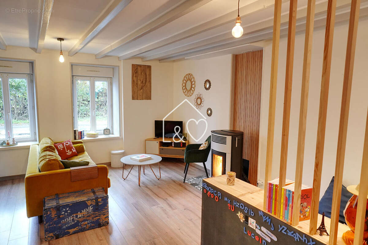 Maison à SAINT-MARTIN-DES-NOYERS