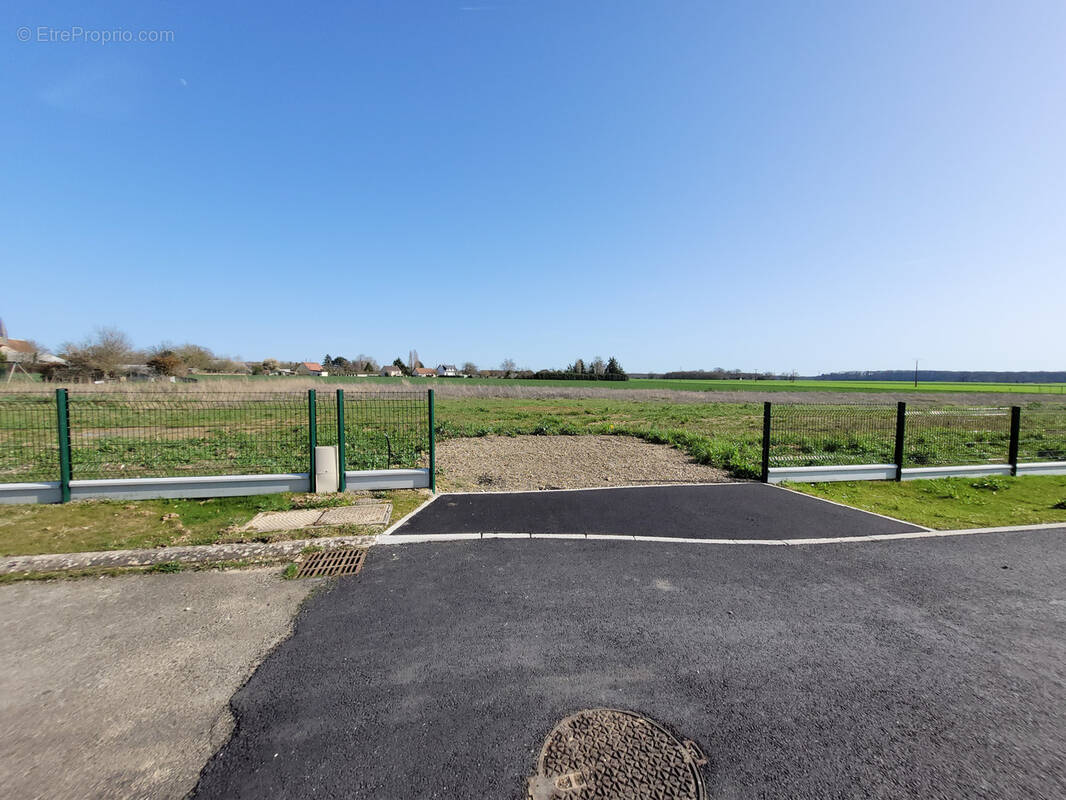 Terrain à ILLIERS-COMBRAY