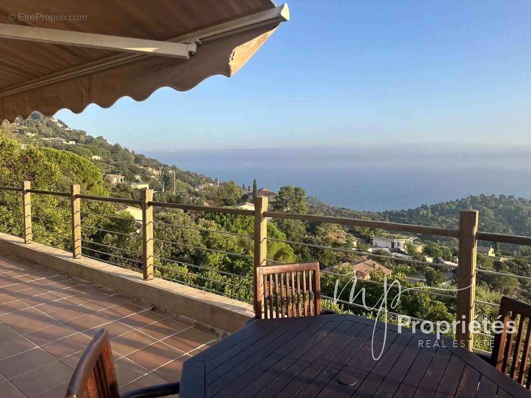 Maison à RAYOL-CANADEL-SUR-MER