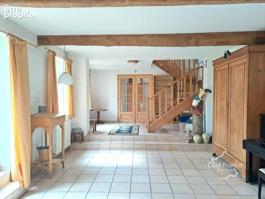 AISNE Vervins, Grande maison de famille sur un superbe terra - photo 22