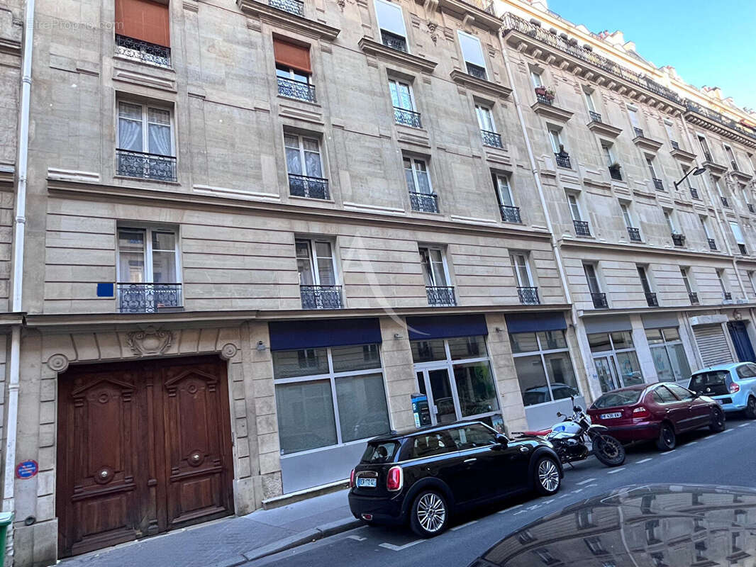 Grand studio avec cachet et fort potentiel en 2 pièces - photo 4