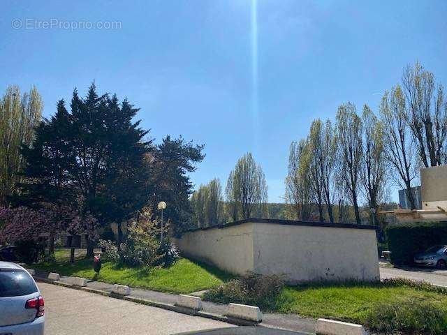 Appartement à CLICHY-SOUS-BOIS