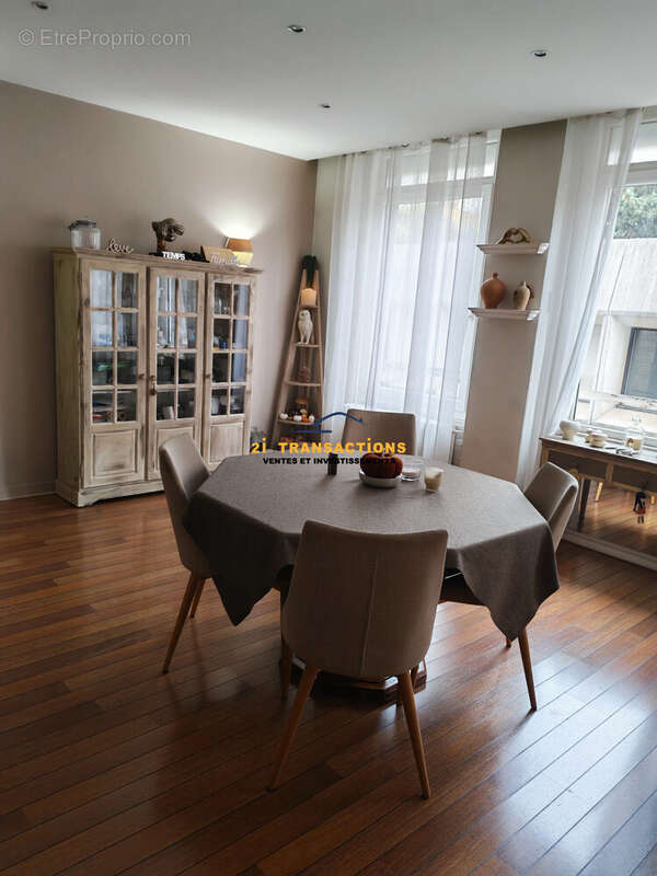 Appartement à SAINT-ETIENNE