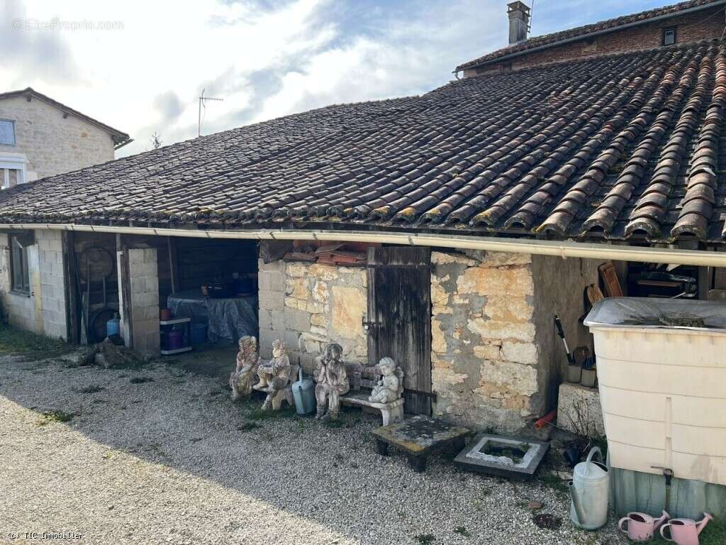 Deux Maisons Avec 3 et 4 Chambres Situées Dans un Charmant Village de Campagne - photo 35