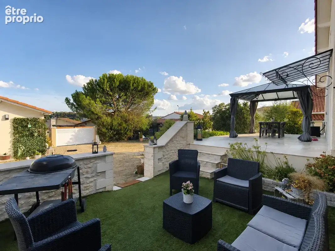 Maison 4 pièces 94 m² · à Angouleme · 94 m² · 273 000 €