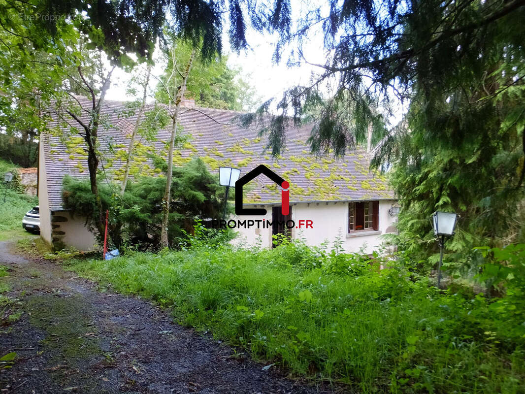 Maison 94 m² à Saint-Bonnet-Troncais  - photo 3