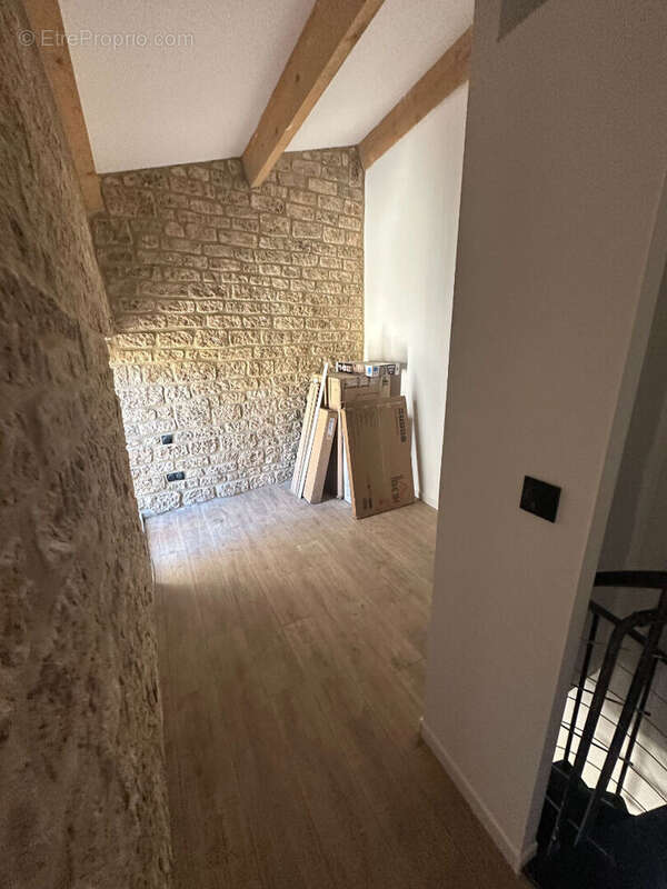 Maison à MOURIES