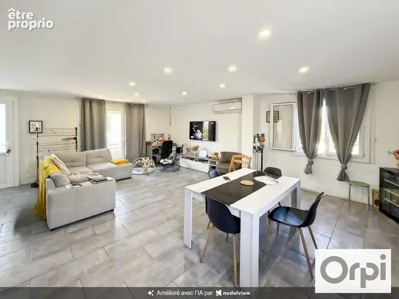 FLEURANCE, maison rénovée avec garage et jardin - photo 7