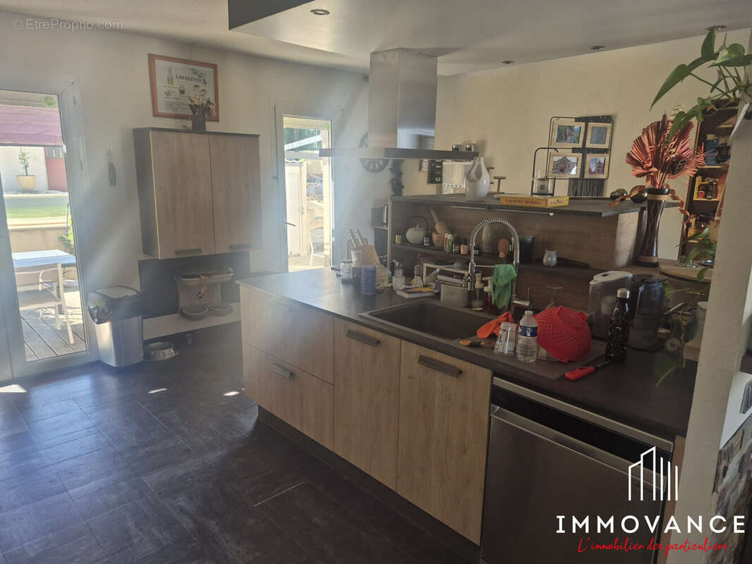 Maison 136 m² à Cournonsec  - photo 4