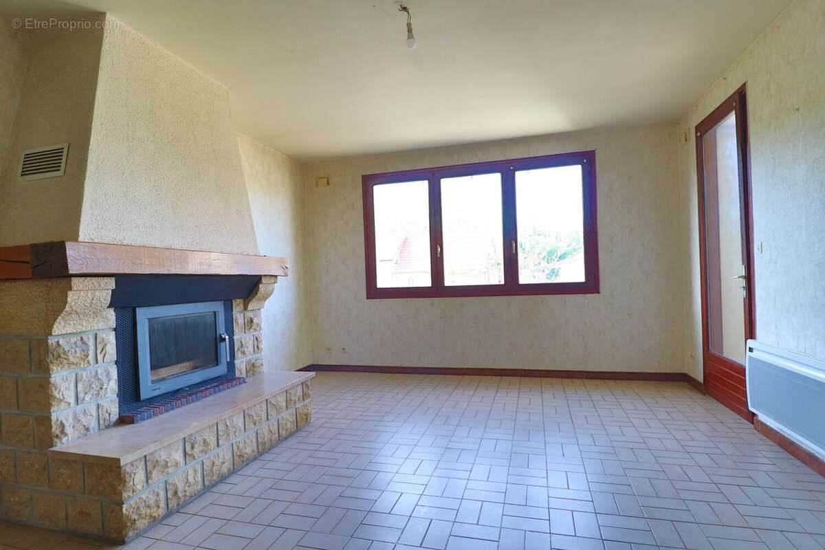 Maison à POUILLY-SUR-SAONE