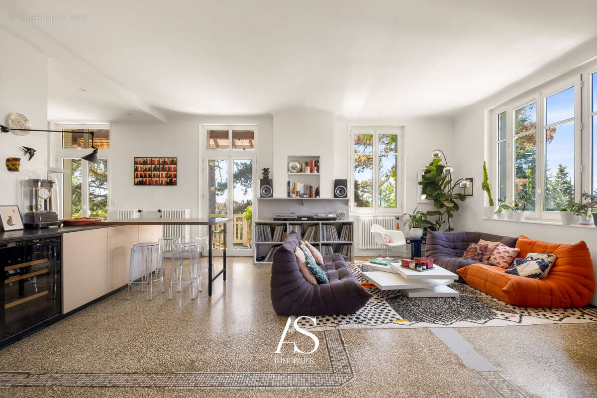 Appartement à SAINT-CYR-AU-MONT-D'OR