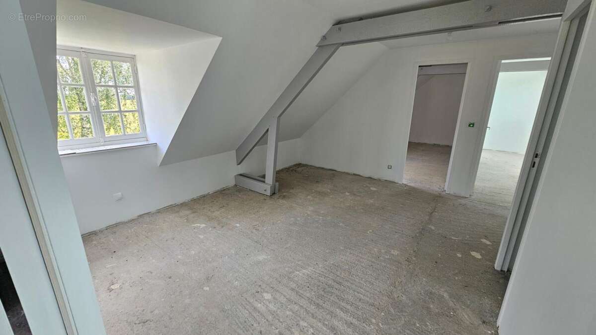 Maison à HOUDAN