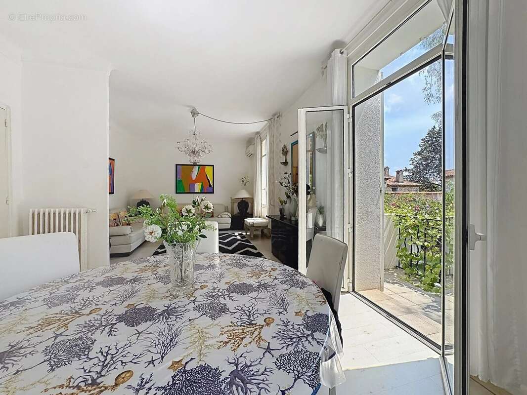 Maison de charme 180m2 centre jardin piscine parking - photo 7