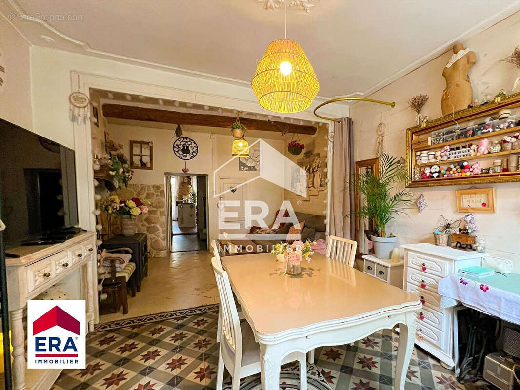 Maison à VILLES-SUR-AUZON