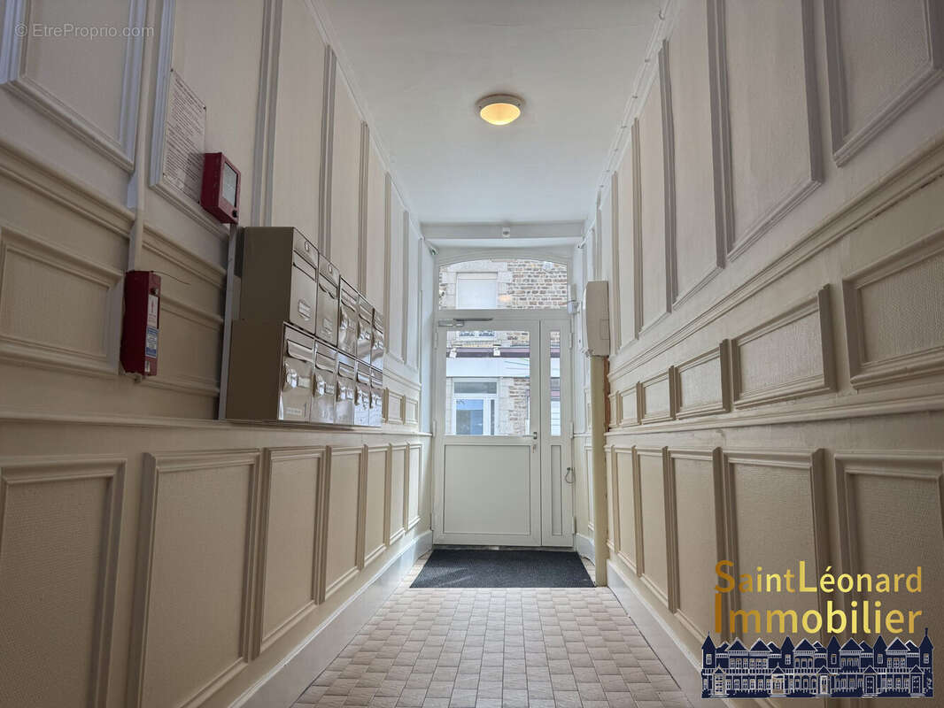 Appartement 50 m² à Fougeres  - photo 8